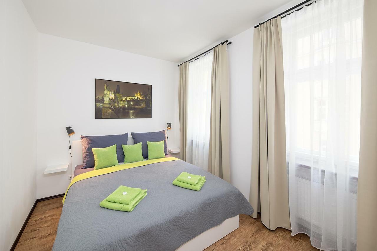 Apartment Near City Centre With Parking Place プラハ エクステリア 写真